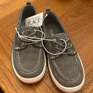 NWT Children’s Place Gray boat shoes